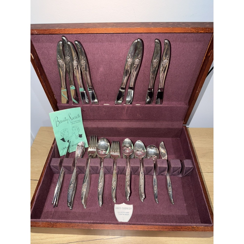 1957 Rogers Bros IS Reinforced Plate EXQUISITE Silverplate 57 pieces